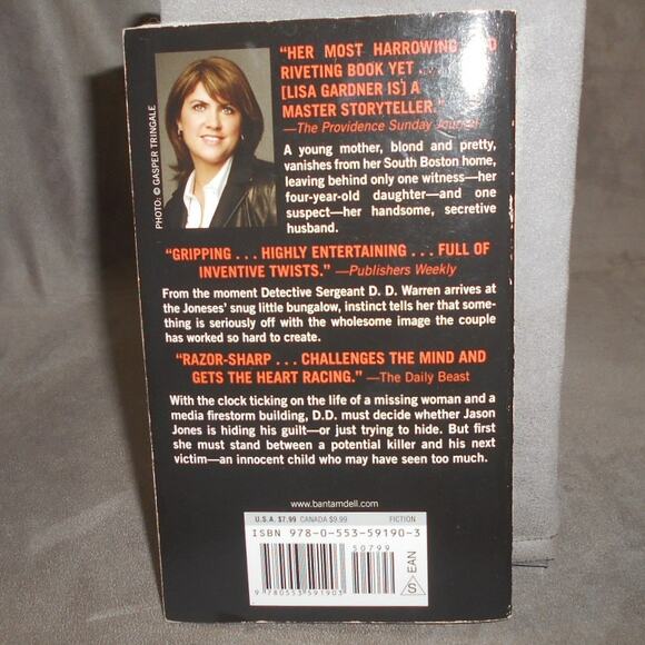 The Neighbor by Lisa Gardner Paperback 2010 Detective D.D. Warren #3 - Picture 3 of 7